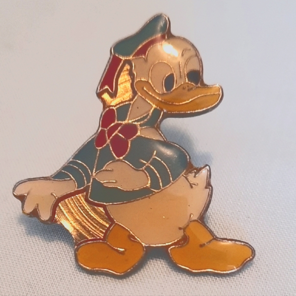 Donald Duck Pin + Bonus Pin